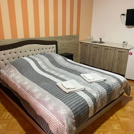 Bed&Breakfast Intermezzo Caffe Кикинда Экстерьер фото