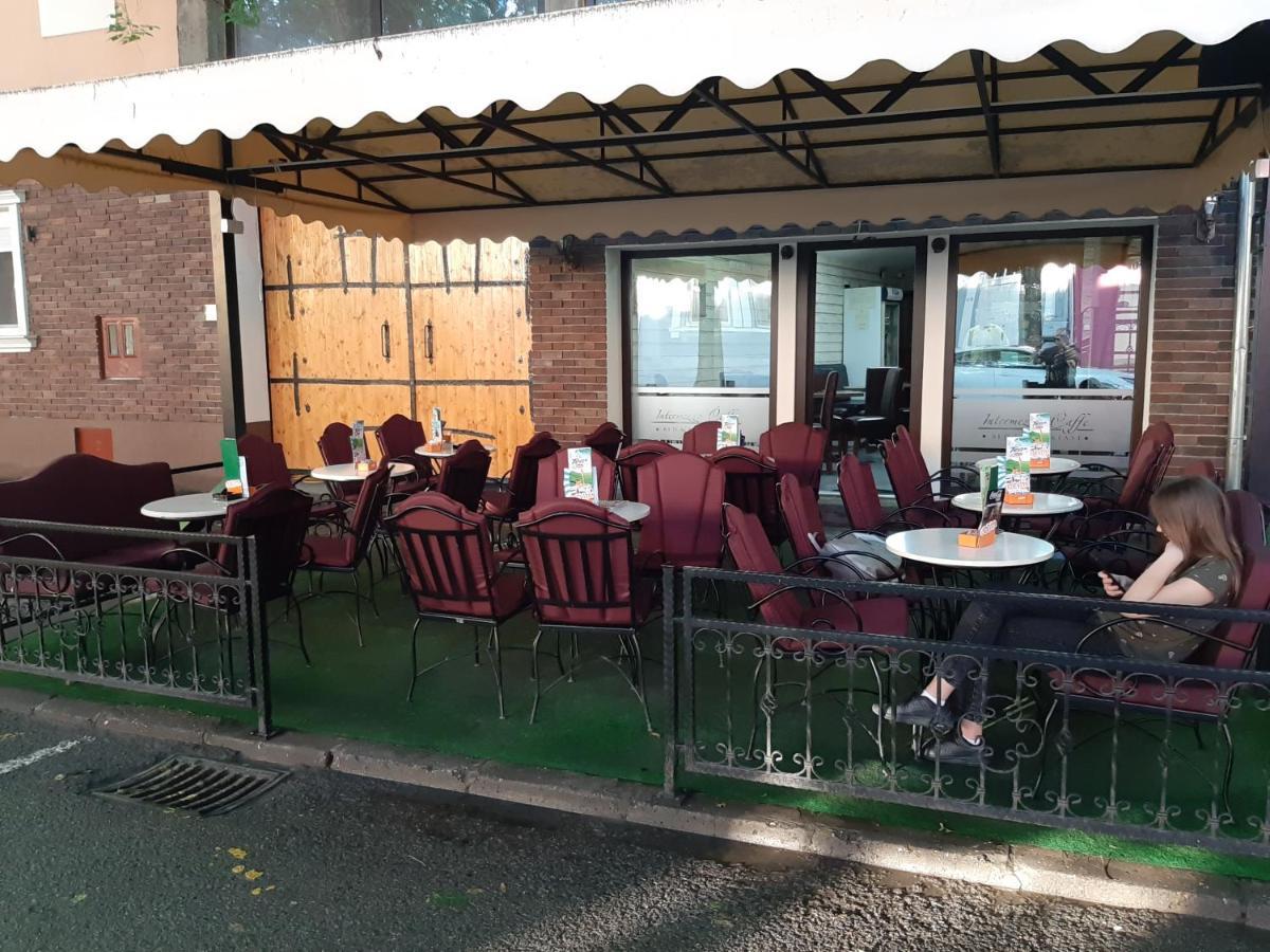 Bed&Breakfast Intermezzo Caffe Кикинда Экстерьер фото