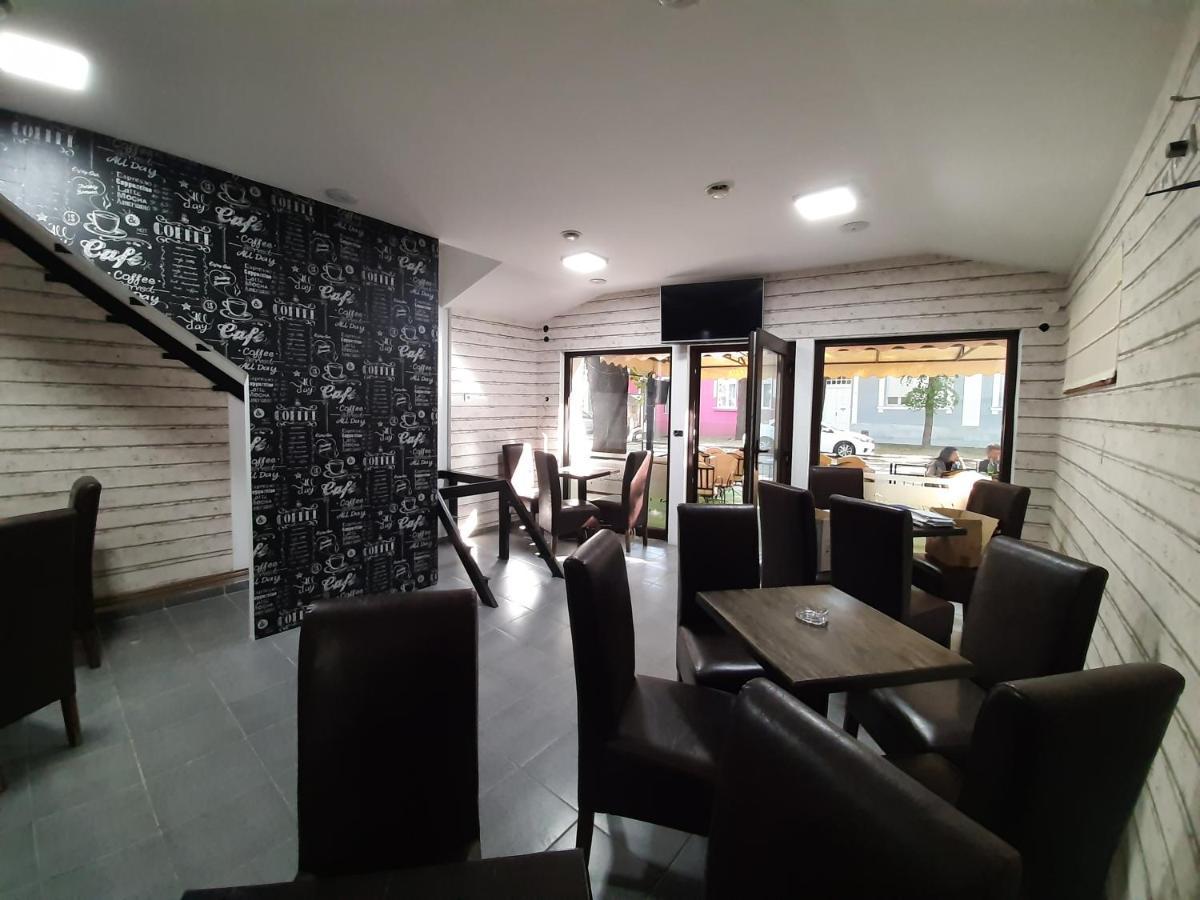 Bed&Breakfast Intermezzo Caffe Кикинда Экстерьер фото