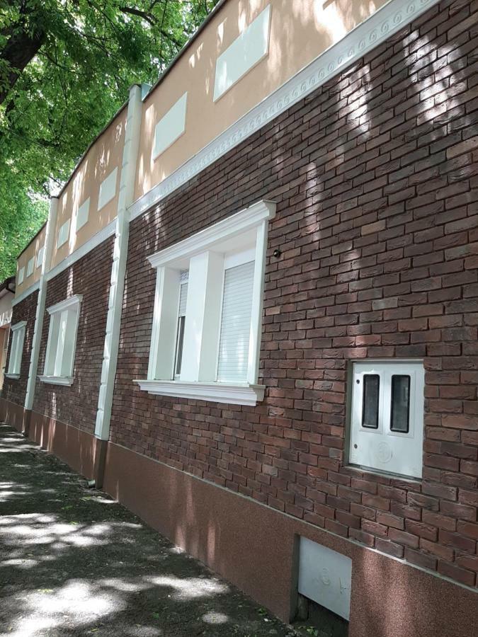 Bed&Breakfast Intermezzo Caffe Кикинда Экстерьер фото